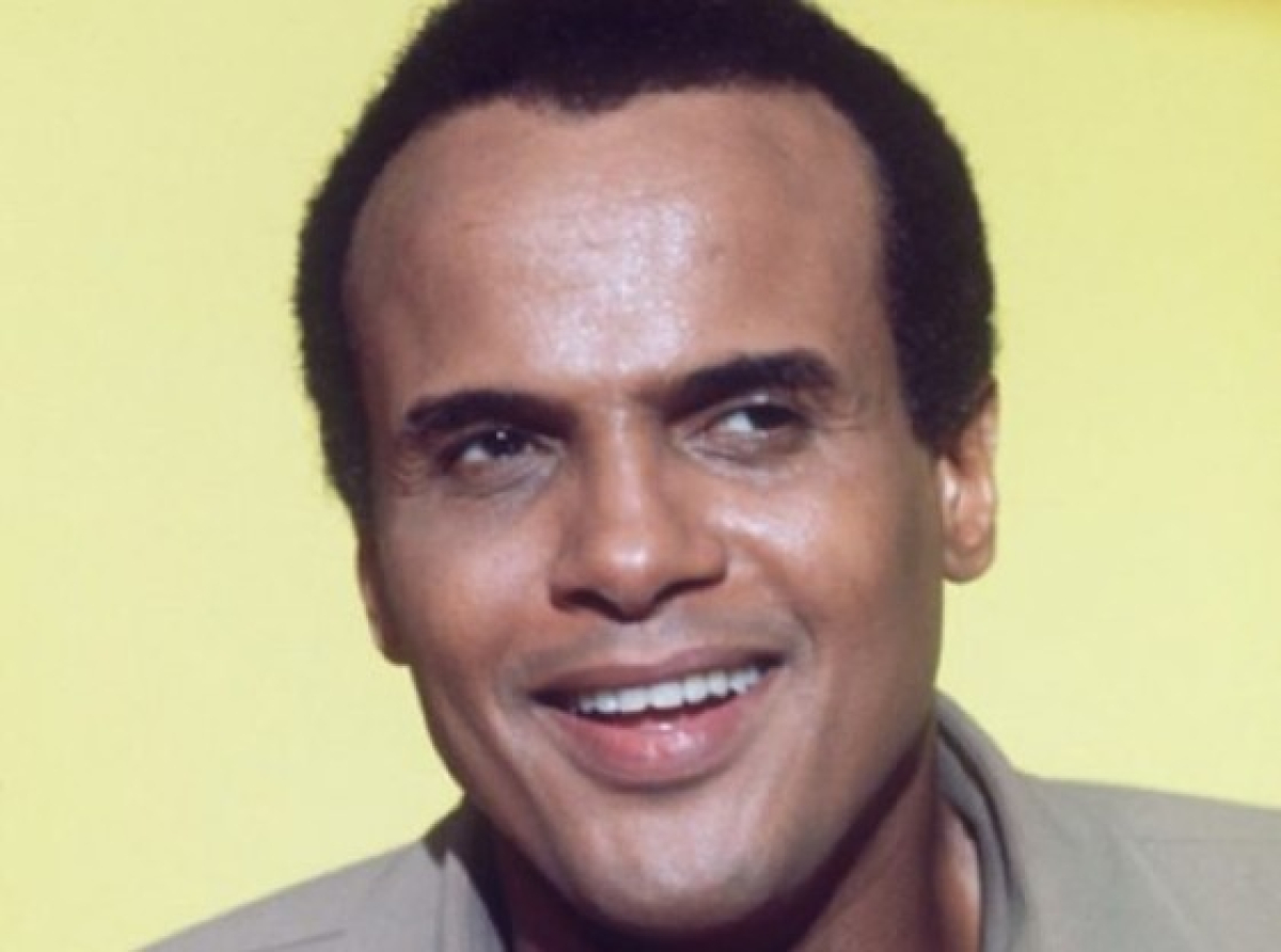 NYC Mayor Posthumously Awards Harry Belafonte a 'Key to the City of New York'