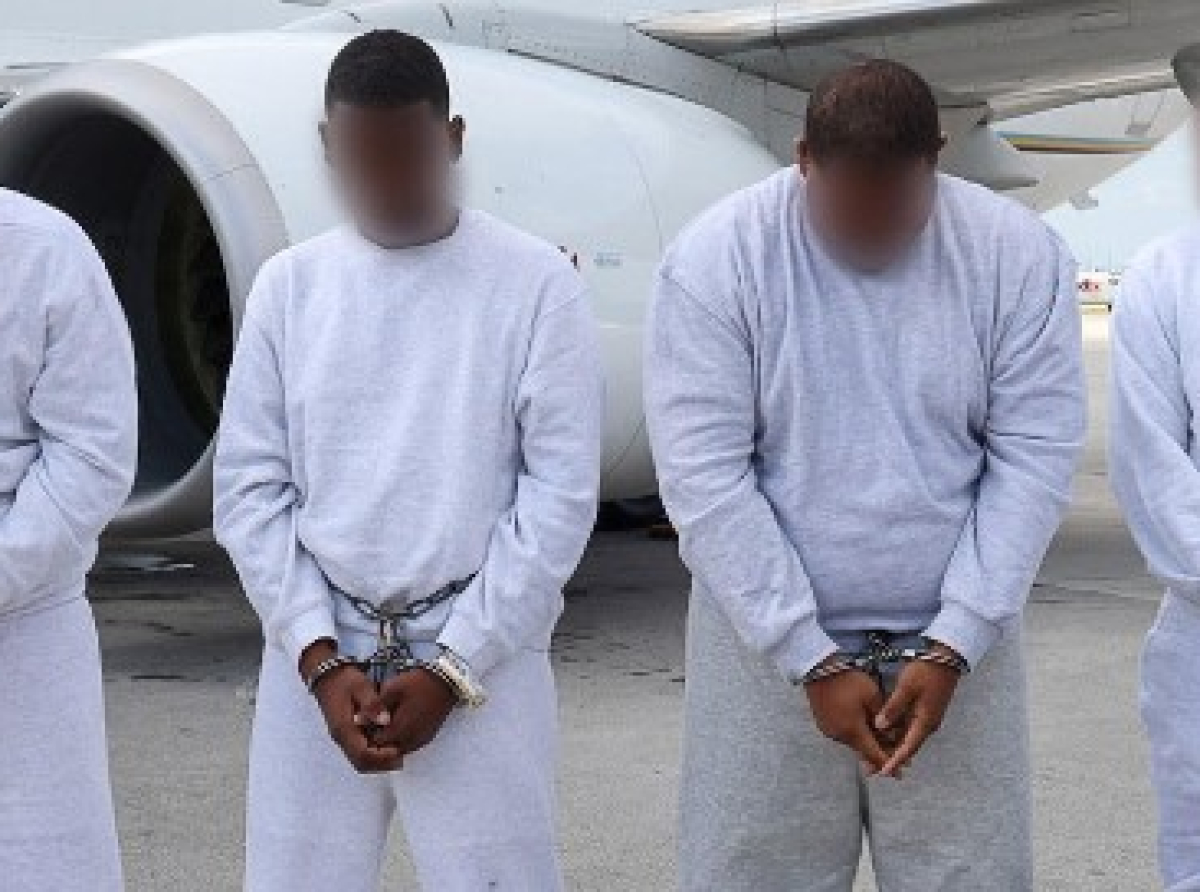 US Immigration Agents Deport Four Dominican Republic Nationals Wanted For Homicide