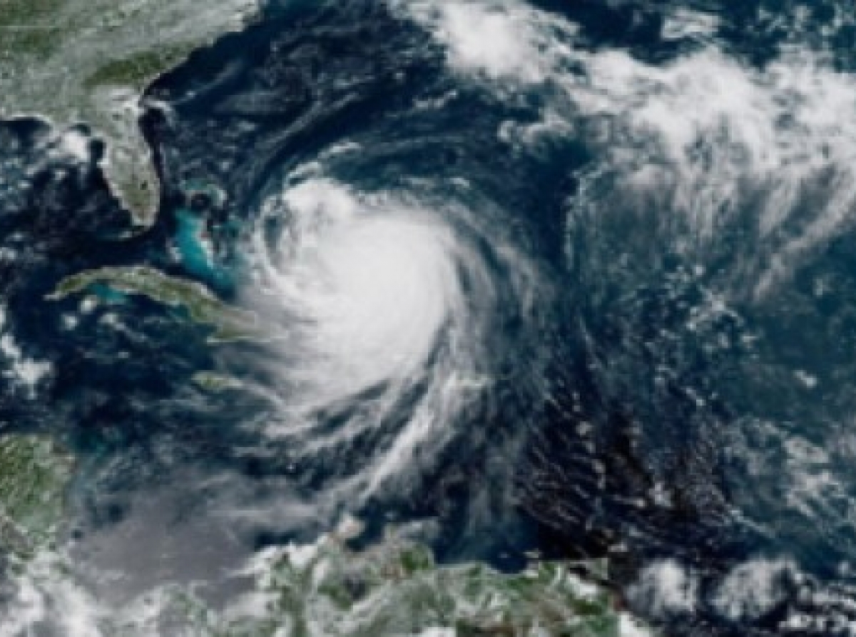 A Weakening Hurricane Erin is Moving Towards Bermuda