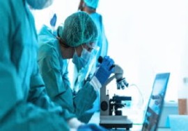 Medical workers doing analysis in laboratory during coronavirus outbreak. (World Bank Photo)