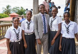 Prime Minister Dickon Mitchell with Grenadian students.