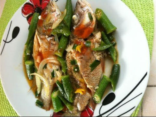 Steamed fish 