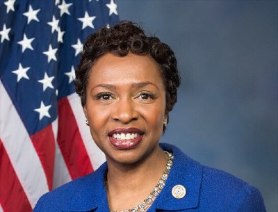 ConYvette D