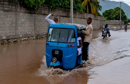  Early warning systems can help to mitigate the effects of extreme weather and reduce the impact of floods for example in northern Haiti. WFP HaitiTheresa Piorr