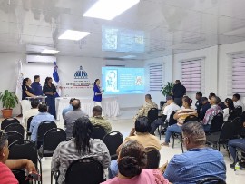 Aquila’s Ambra Attus leads training in the Dominican Republic.