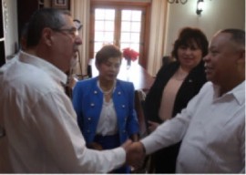 Bernardo Arevalo, president-elect of Guatemala, greeted on his arroval in Belize last Friday (News 5 Photo)