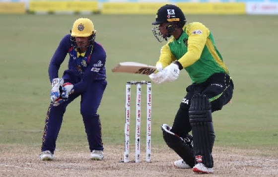 Brandon King cuts during his top score of 46 for Jamaica Tallawahs. (Photo courtesy Getty/CPL)