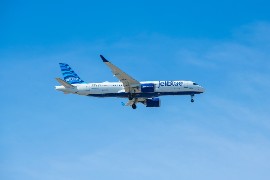 JetBlue Airbus 220-300 N3189J (Photo credit: Wangkun Jia / Shutterstock.com)