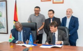 Prime Minister Brigadier (Ret’d) Mark Phillips and European Union Ambassador to Guyana, René van Nes, at the signing ceremony