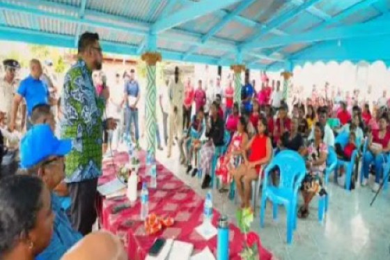 President Ali addressing residents in Bonasika Creek on Tuesday (DPI Photo)