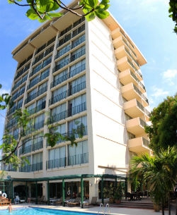 The Courtleigh Hotel & Suites